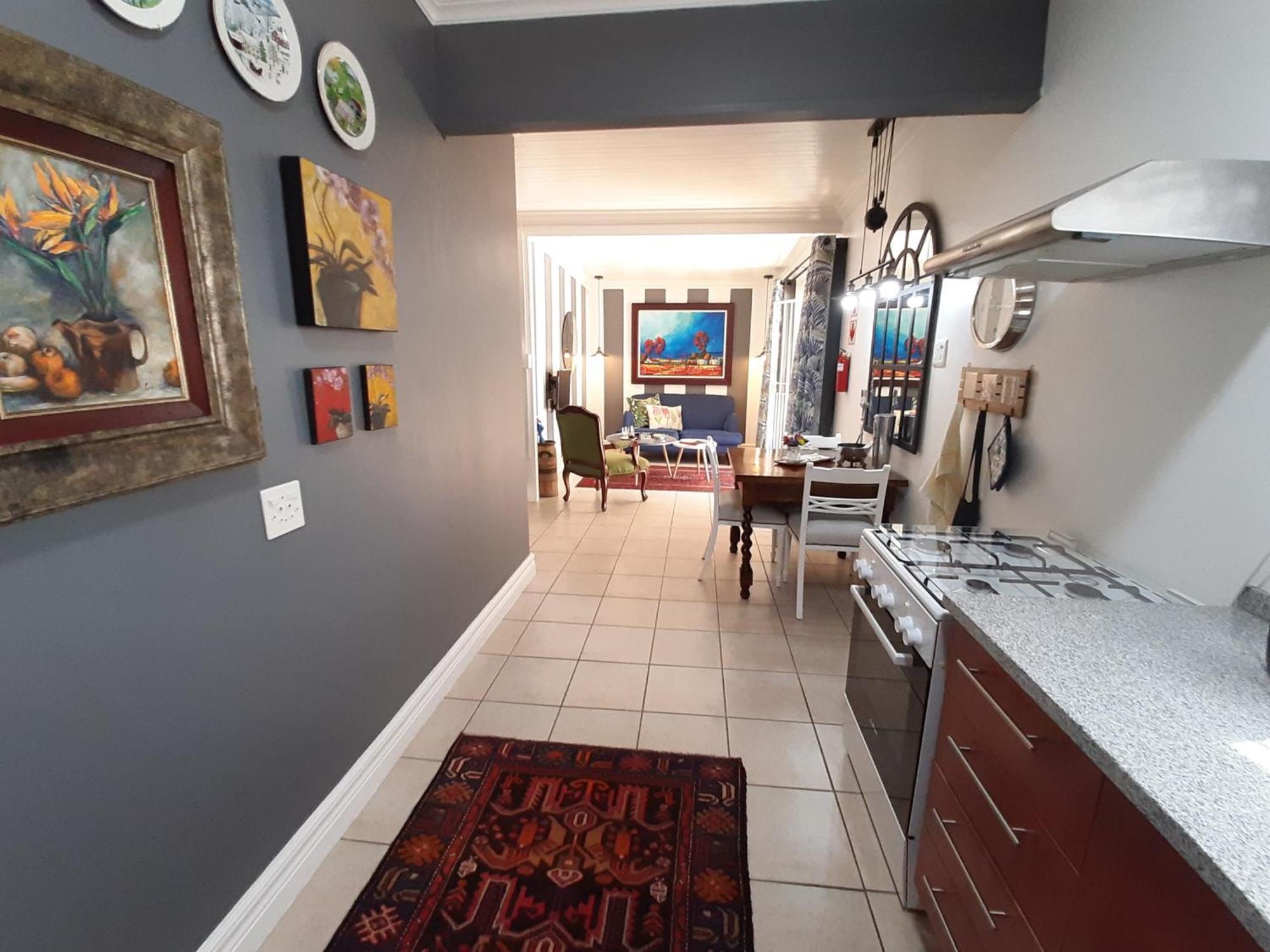 At 98 On Lynburn Guest House Pretoria-Noord Habitación foto